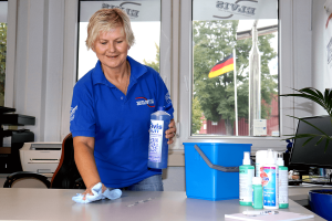 Reinigung von Arbeitsplatz